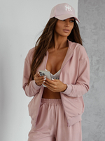 ПУДРОВО-РОЖЕВИЙ